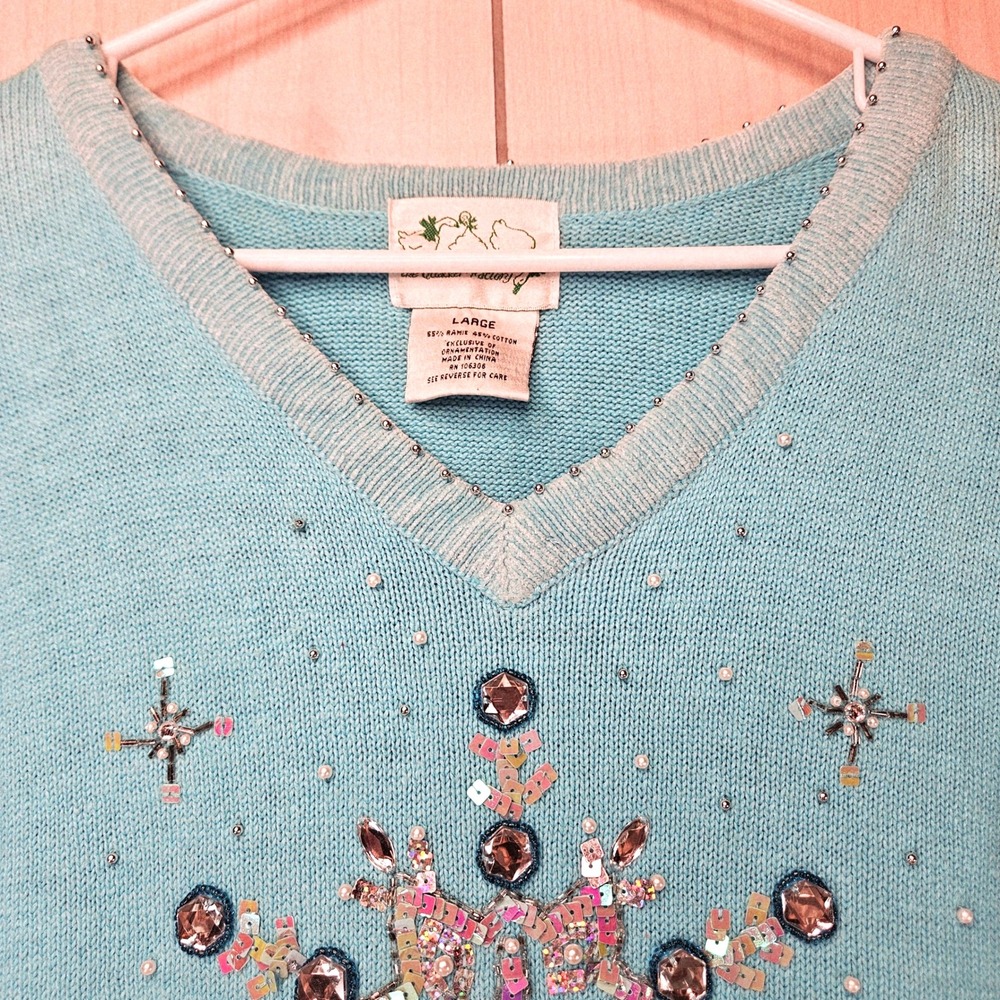 Quacker Factory Snowflake Blue V-Neck Sweater Large Beads Sequins Winter Holiday - Picture 4 of 14